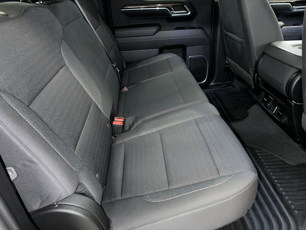 Used 2023 Chevrolet Silverado 1500 LT image 30