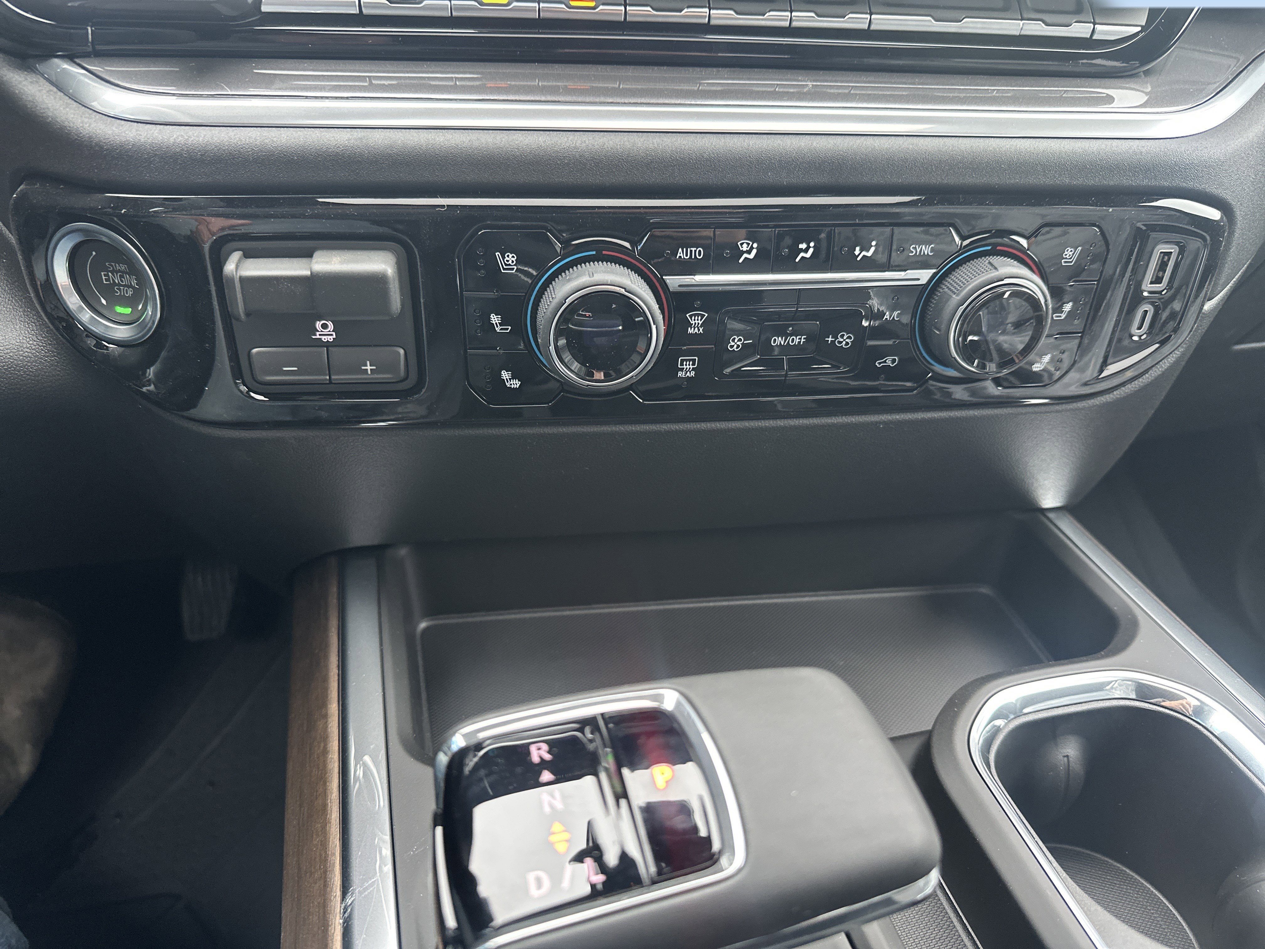 New 2026 Chevrolet Silverado 1500 High Country w/ High Country Premium Package image 14