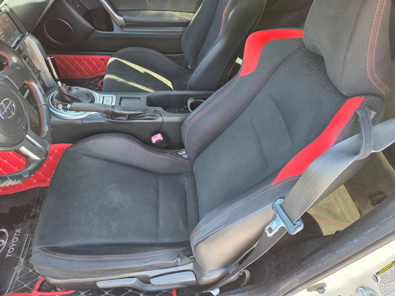 Used 2014 Scion FR-S RWD image 8