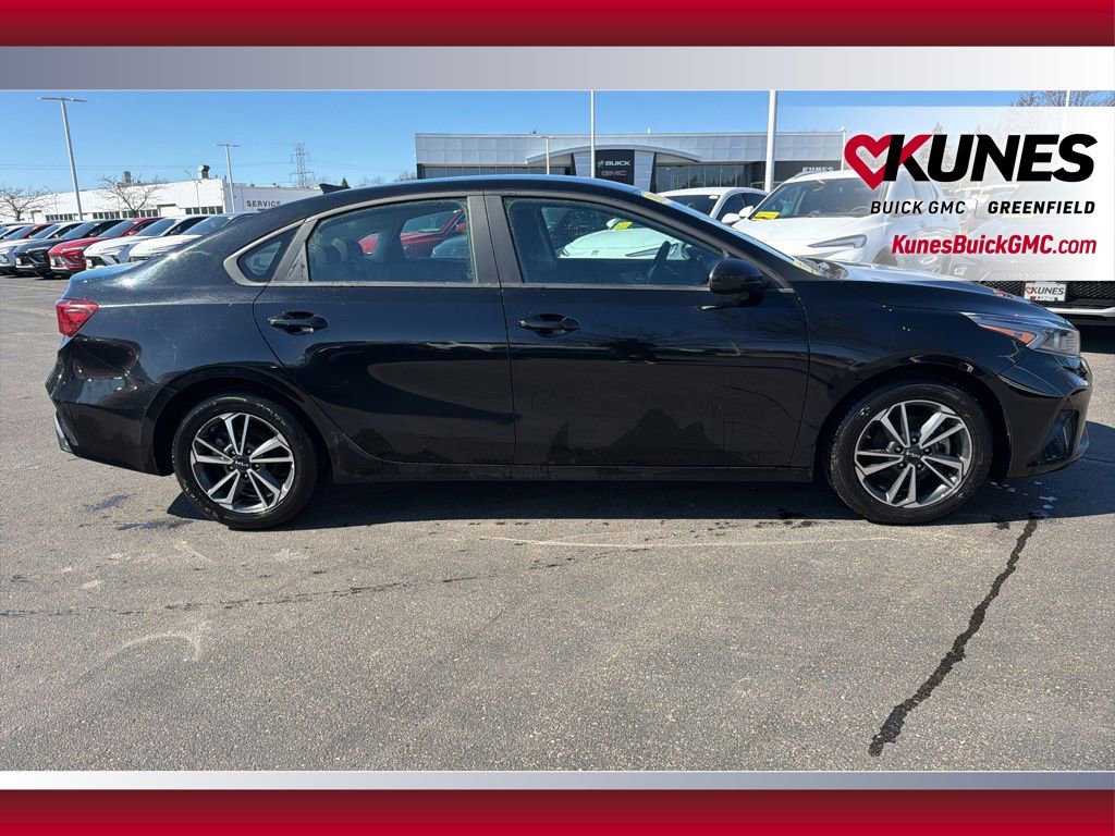 Used 2024 Kia Forte LXS image 4