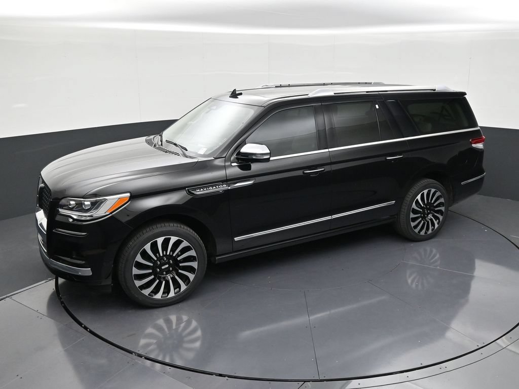 Used 2024 Lincoln Navigator L Black Label AWD/4WD image 13