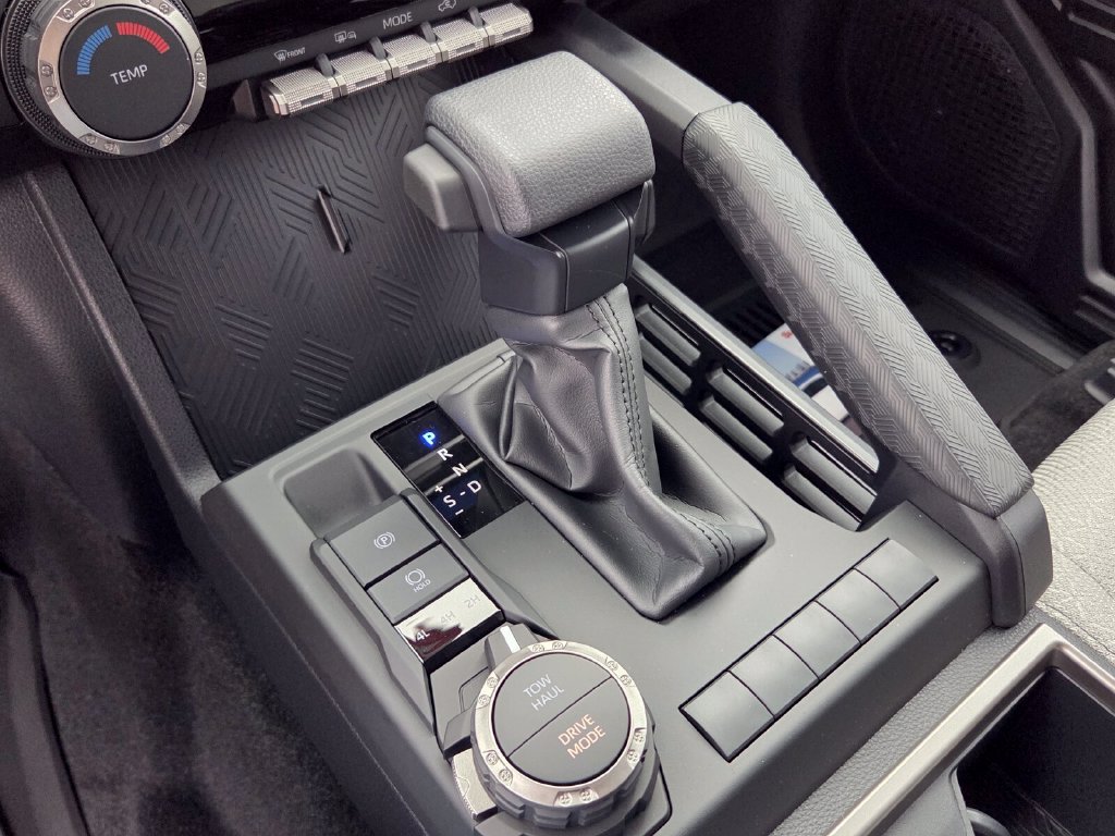 New 2026 Toyota 4Runner SR5 AWD/4WD image 23