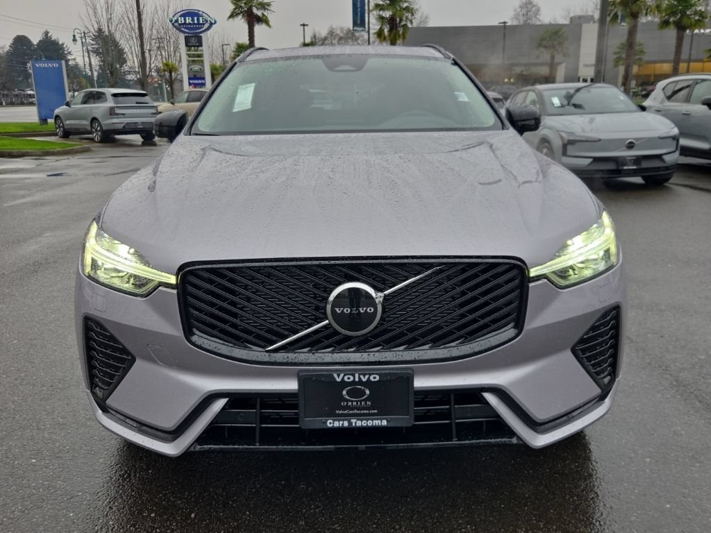 New 2026 Volvo XC60 B5 Core w/ Protection Package Premier AWD/4WD image 11