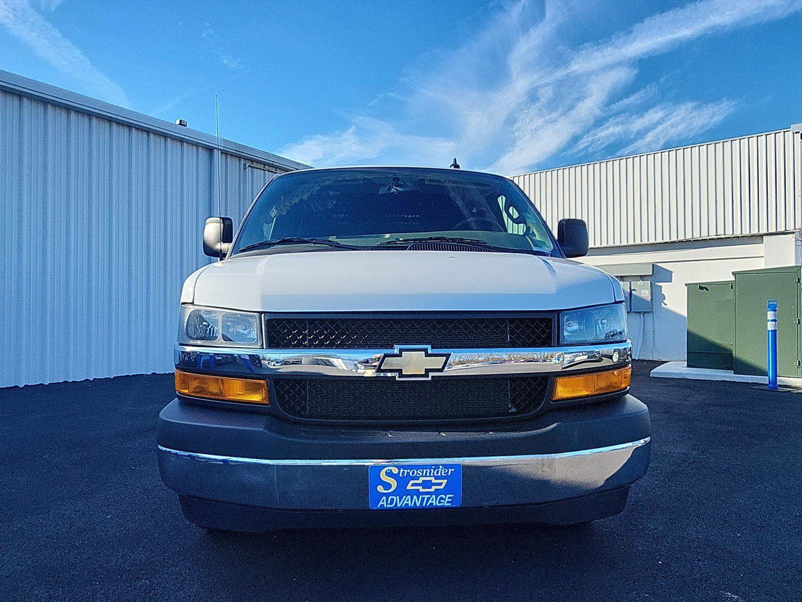 Used 2024 Chevrolet Express 2500 w/ Driver Convenience Package image 8