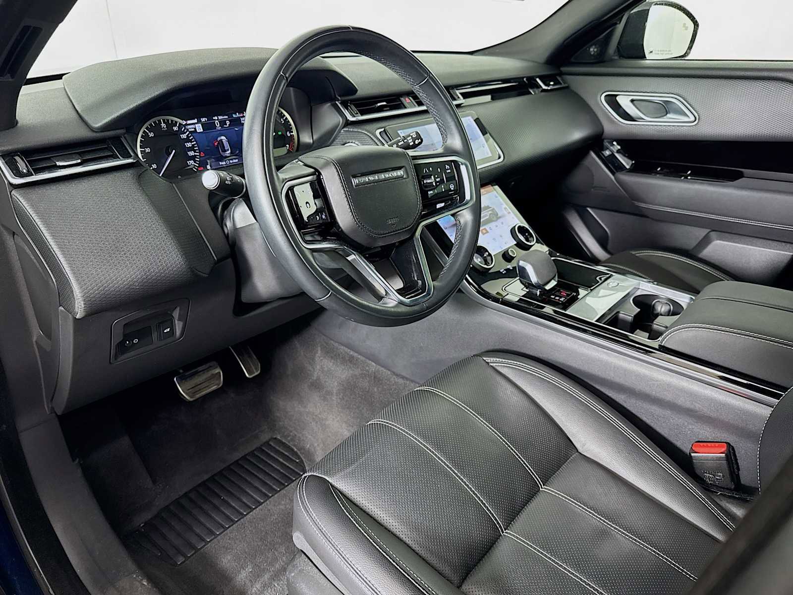 Used 2023 Land Rover Range Rover Velar R-Dynamic S image 9