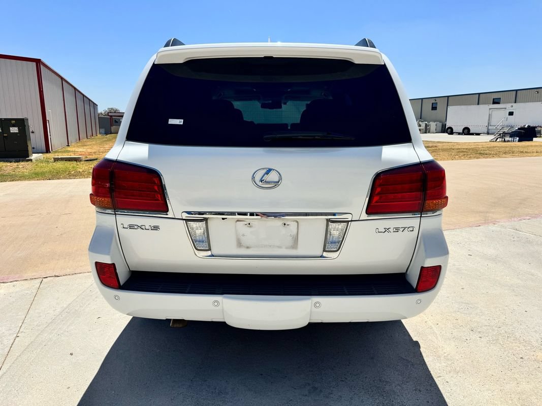 Used 2010 Lexus LX 570 4WD w/ Luxury Pkg image 5
