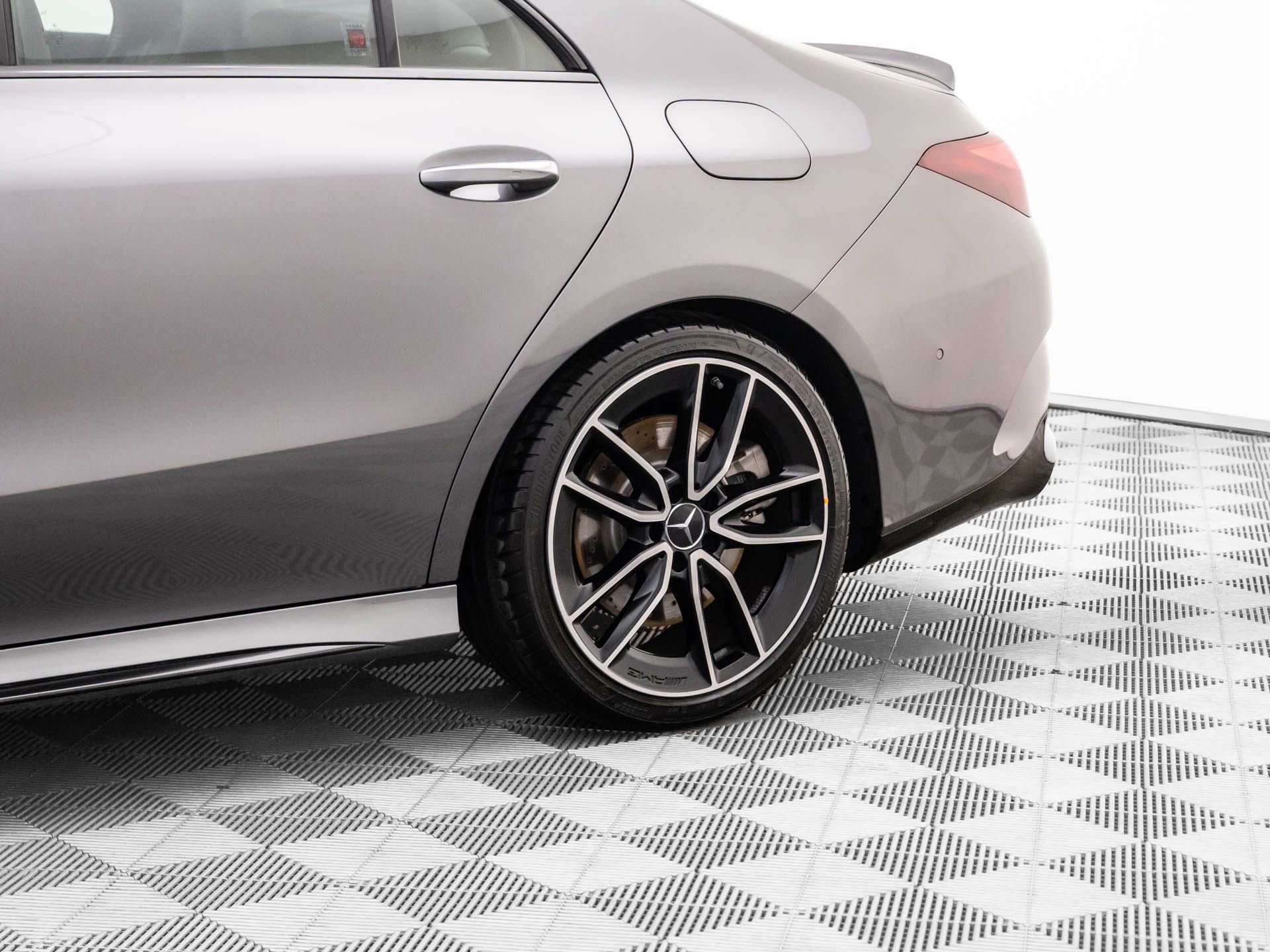 Used 2025 Mercedes-Benz CLA 35 AMG 4MATIC image 37