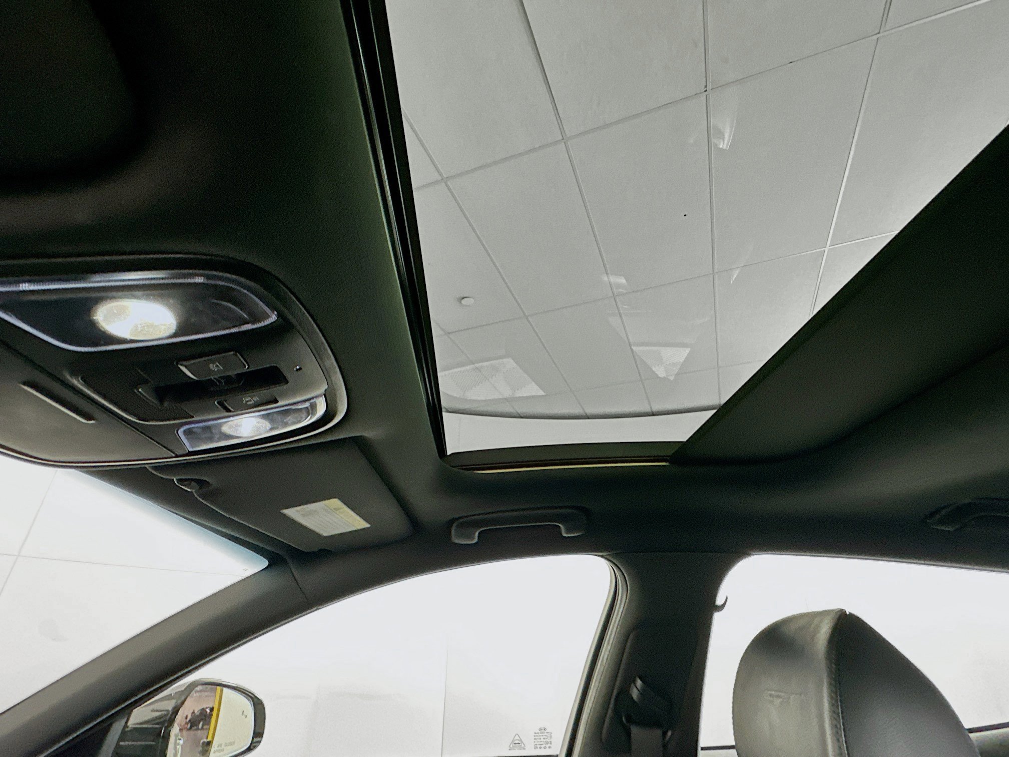 Used 2020 Kia Stinger GT1 image 27