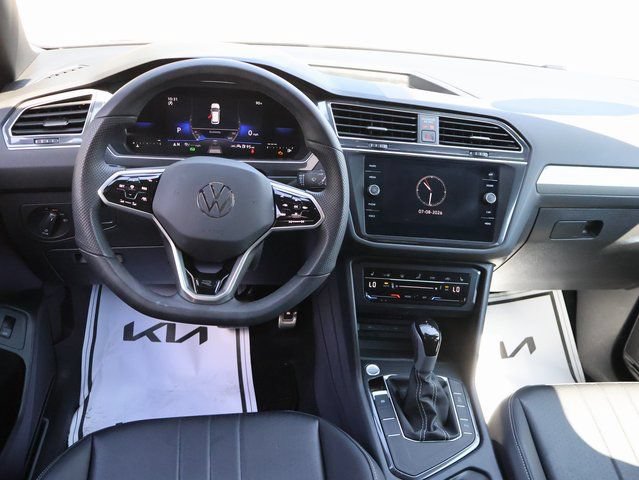 Used 2024 Volkswagen Tiguan SE R-Line FWD image 19