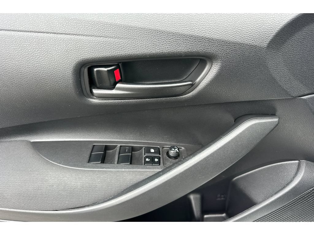 Used 2022 Toyota Corolla LE FWD image 11