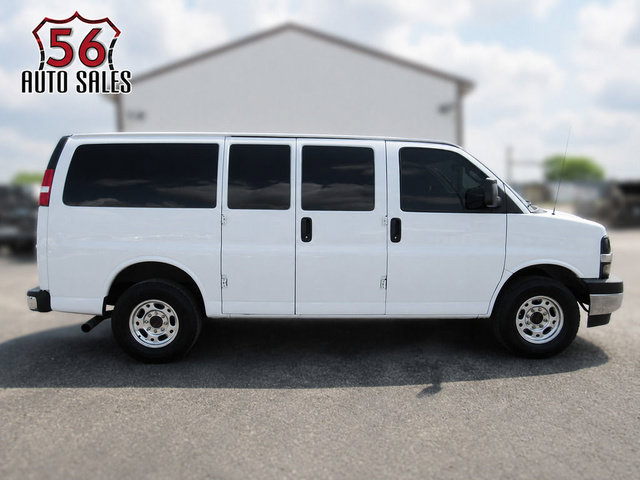 Used 2020 Chevrolet Express 2500 LT w/ LT Preferred Equipment Group RWD image 1