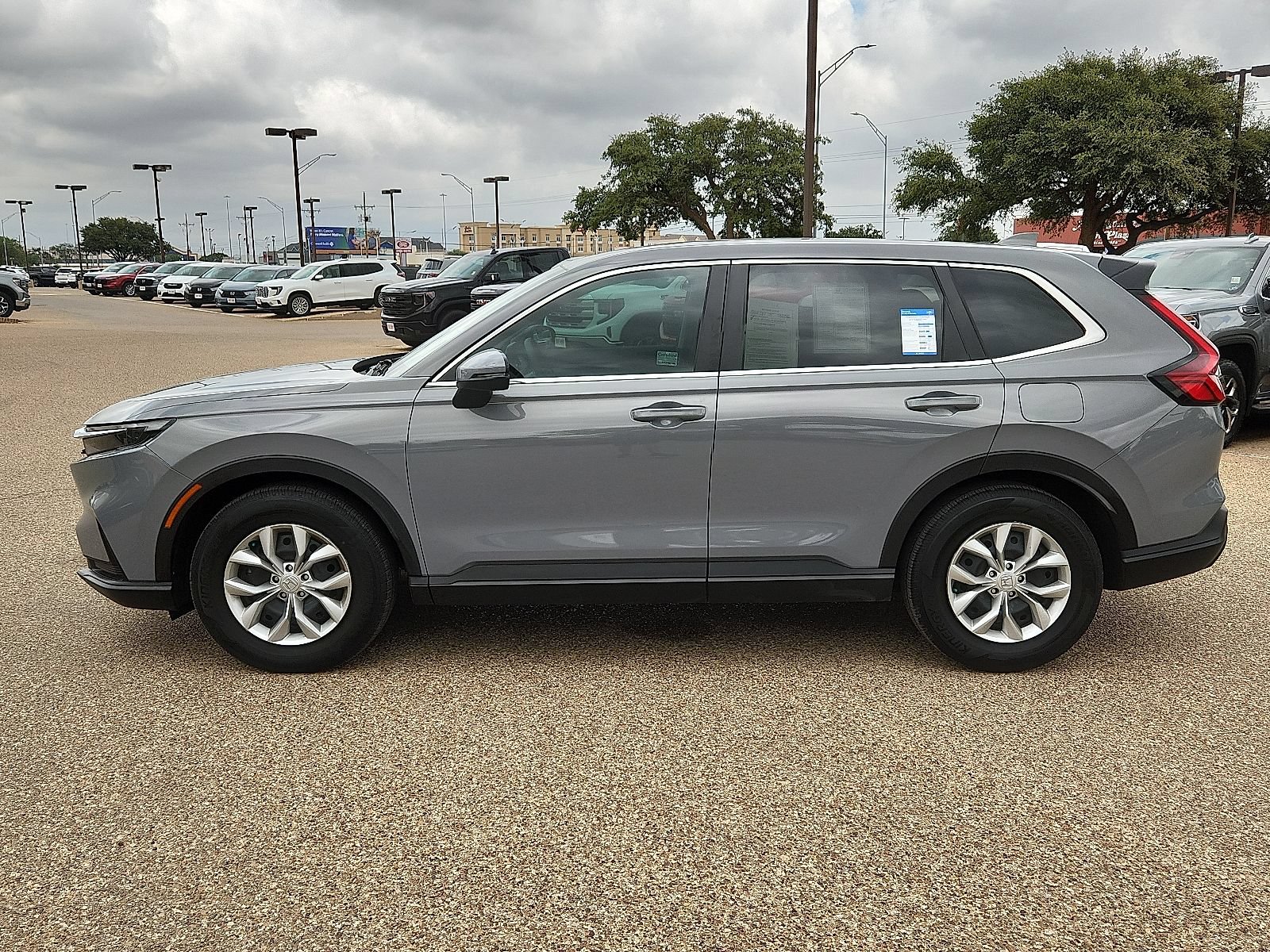 Used 2025 Honda CR-V LX image 2