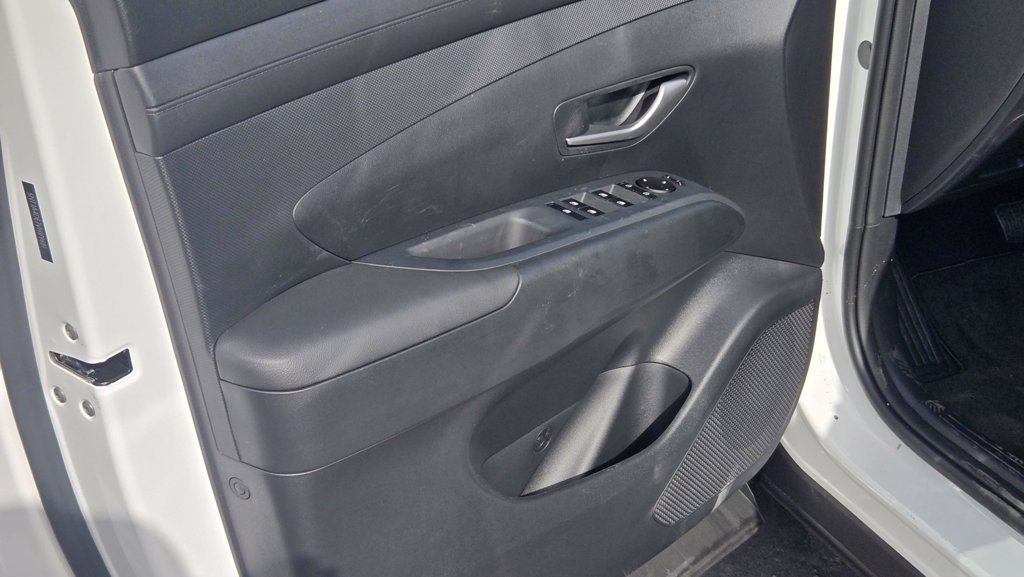 New 2027 Hyundai Santa Cruz SE FWD image 13