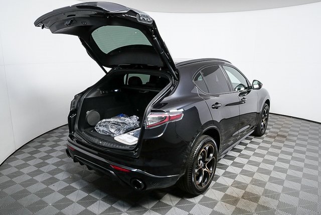 New 2025 Alfa Romeo Stelvio Sprint image 30