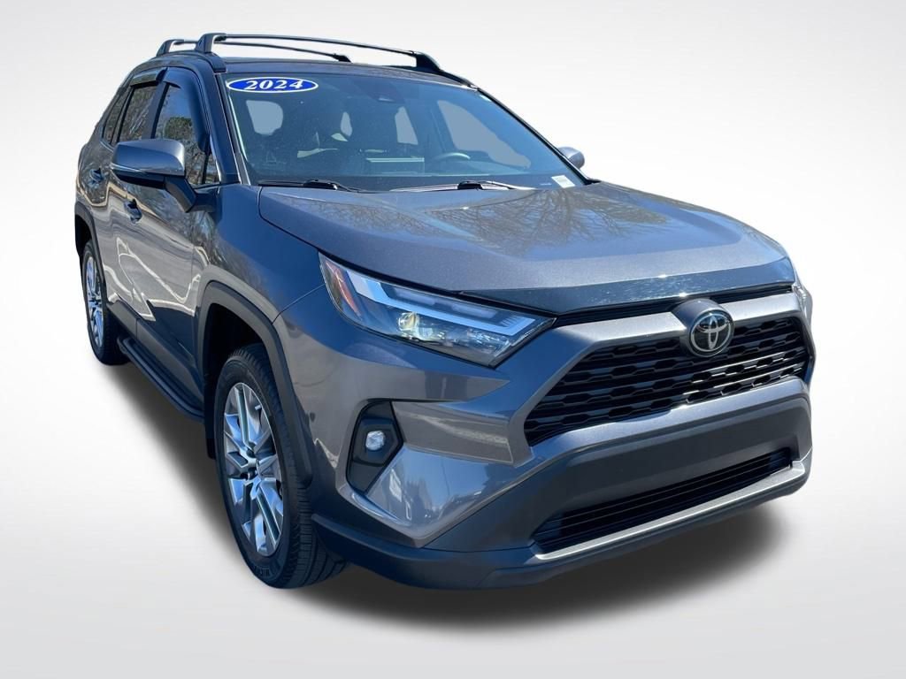Used 2024 Toyota RAV4 XLE Premium image 8