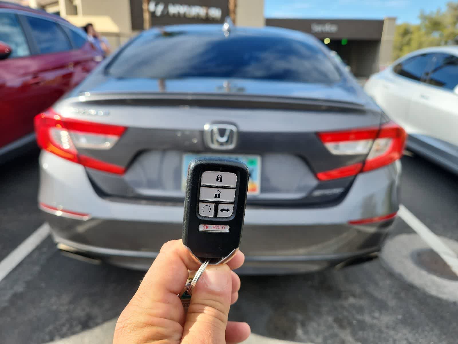 Used 2018 Honda Accord Sport image 6