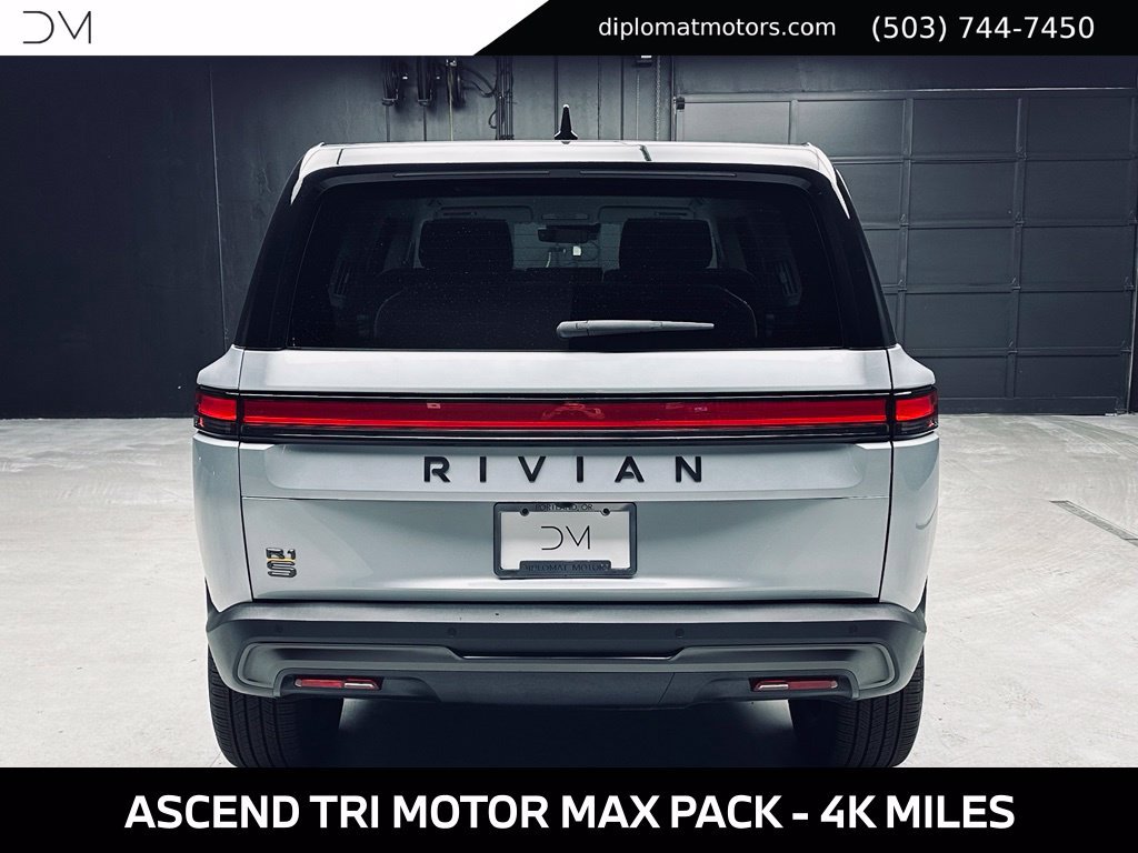 Used 2025 Rivian R1S Premium Dual AWD/4WD image 7