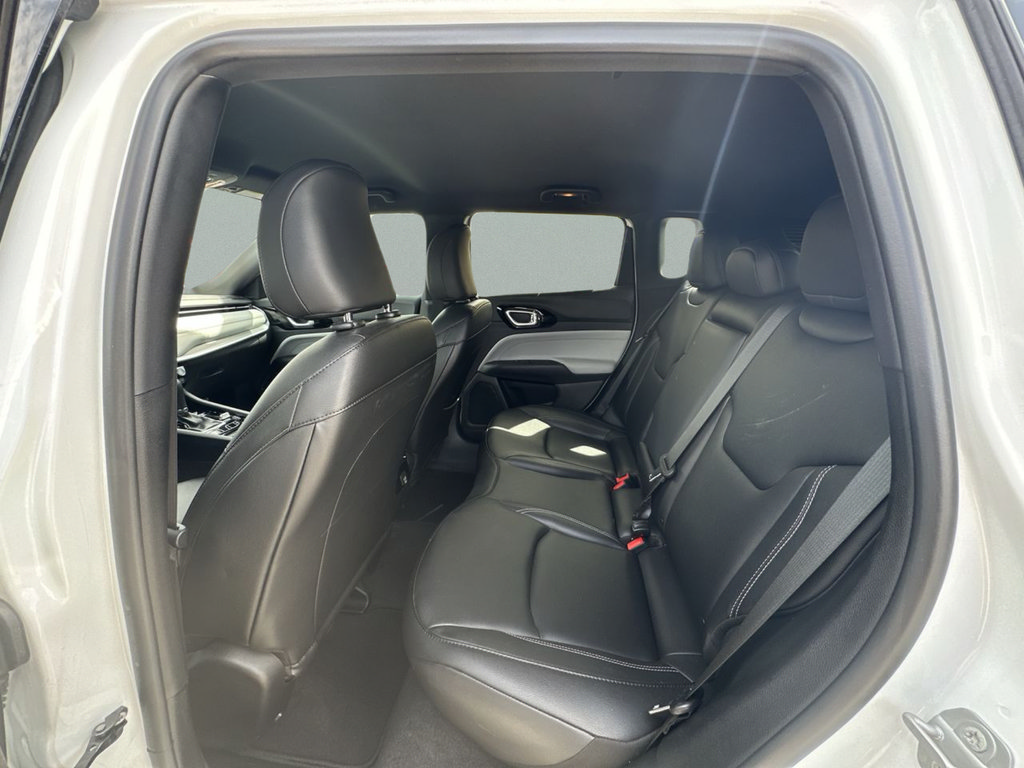 Certified 2026 Jeep Compass Limited AWD/4WD image 23