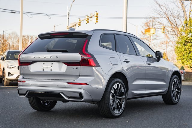 New 2026 Volvo XC60 B5 Plus w/ Protection Package Premier image 4