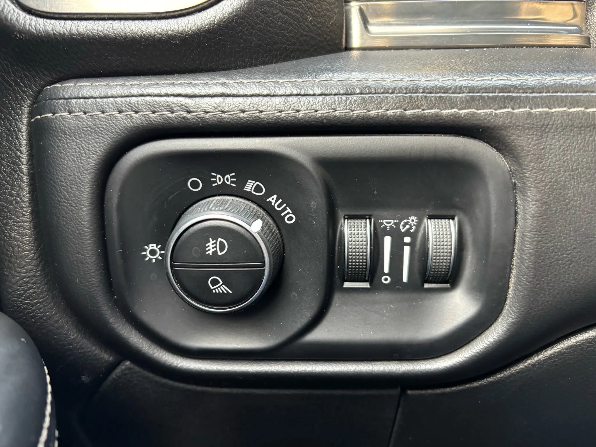 Used 2020 RAM 3500 Limited image 21