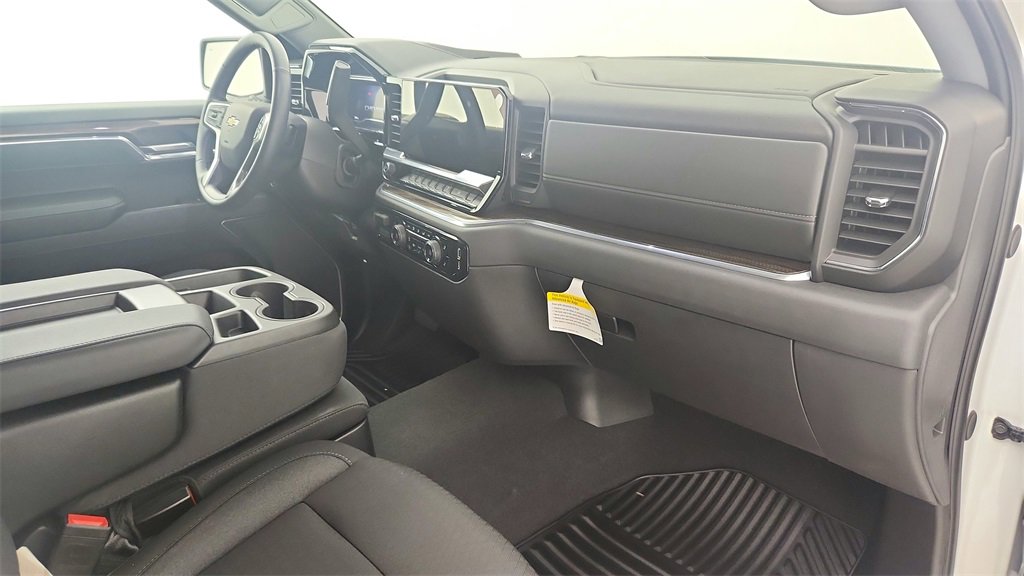 Certified 2025 Chevrolet Silverado 1500 LT w/ Safety Package image 31