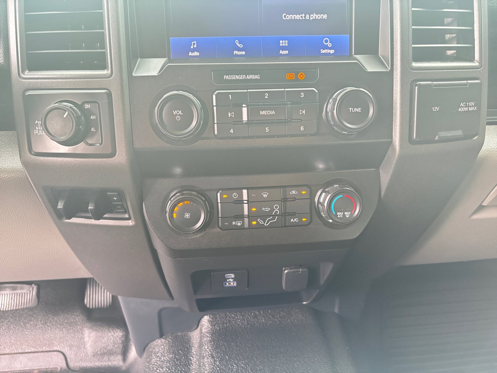 Used 2022 Ford F250 XL w/ STX Appearance Package AWD/4WD image 19