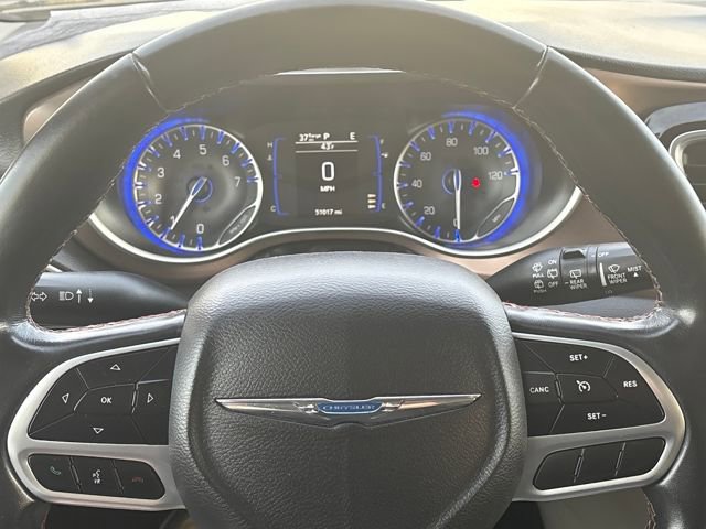 Used 2018 Chrysler Pacifica Touring-L w/ Tire & Wheel Group image 21