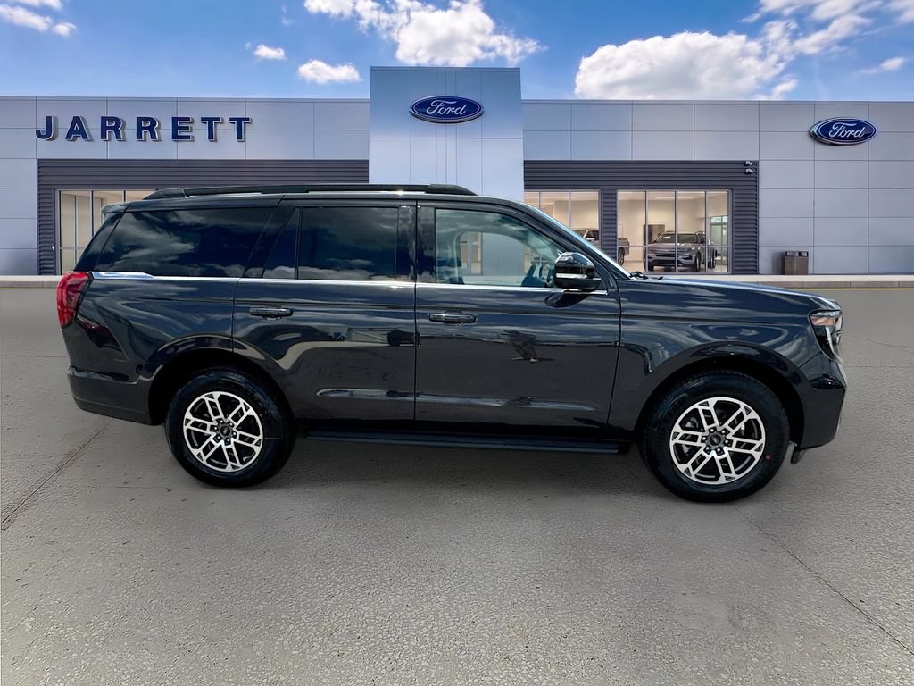 New 2026 Ford Expedition Active RWD image 9