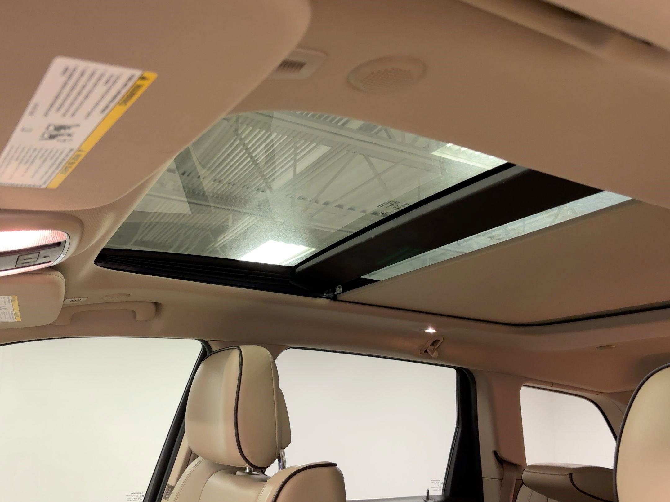 Used 2019 Jeep Grand Cherokee Overland image 14