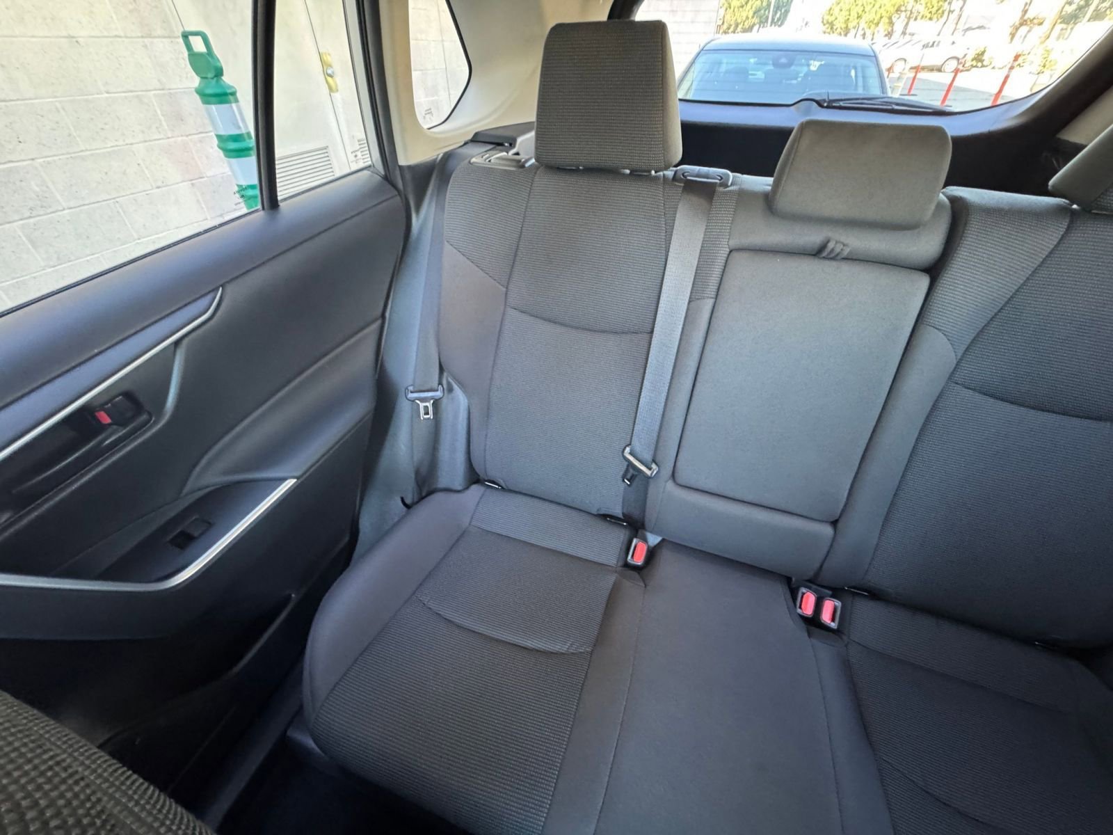 Used 2025 Toyota RAV4 LE AWD/4WD image 38