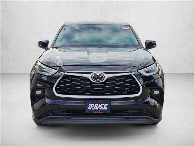 Used 2023 Toyota Highlander LE video 2