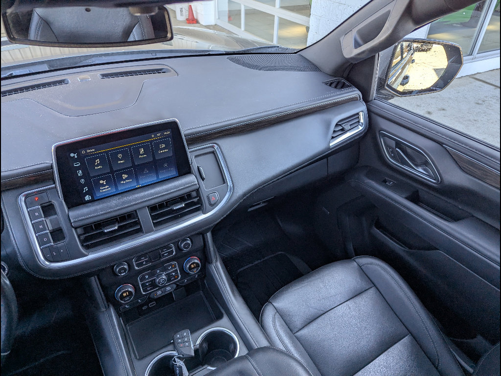 Used 2022 Chevrolet Suburban Z71 w/ Luxury Package AWD/4WD image 31