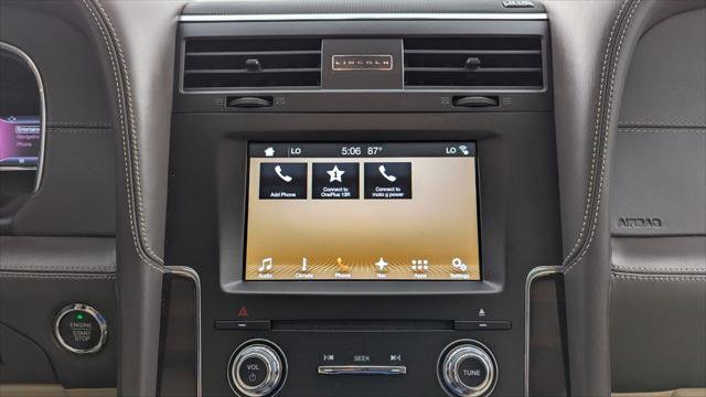 Used 2017 Lincoln Navigator Reserve image 28