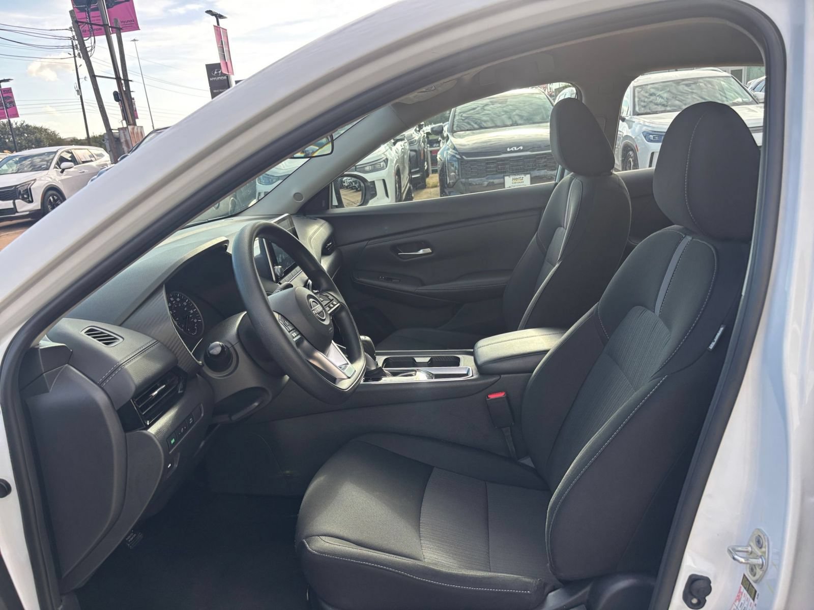 Used 2025 Nissan Sentra SV FWD image 24