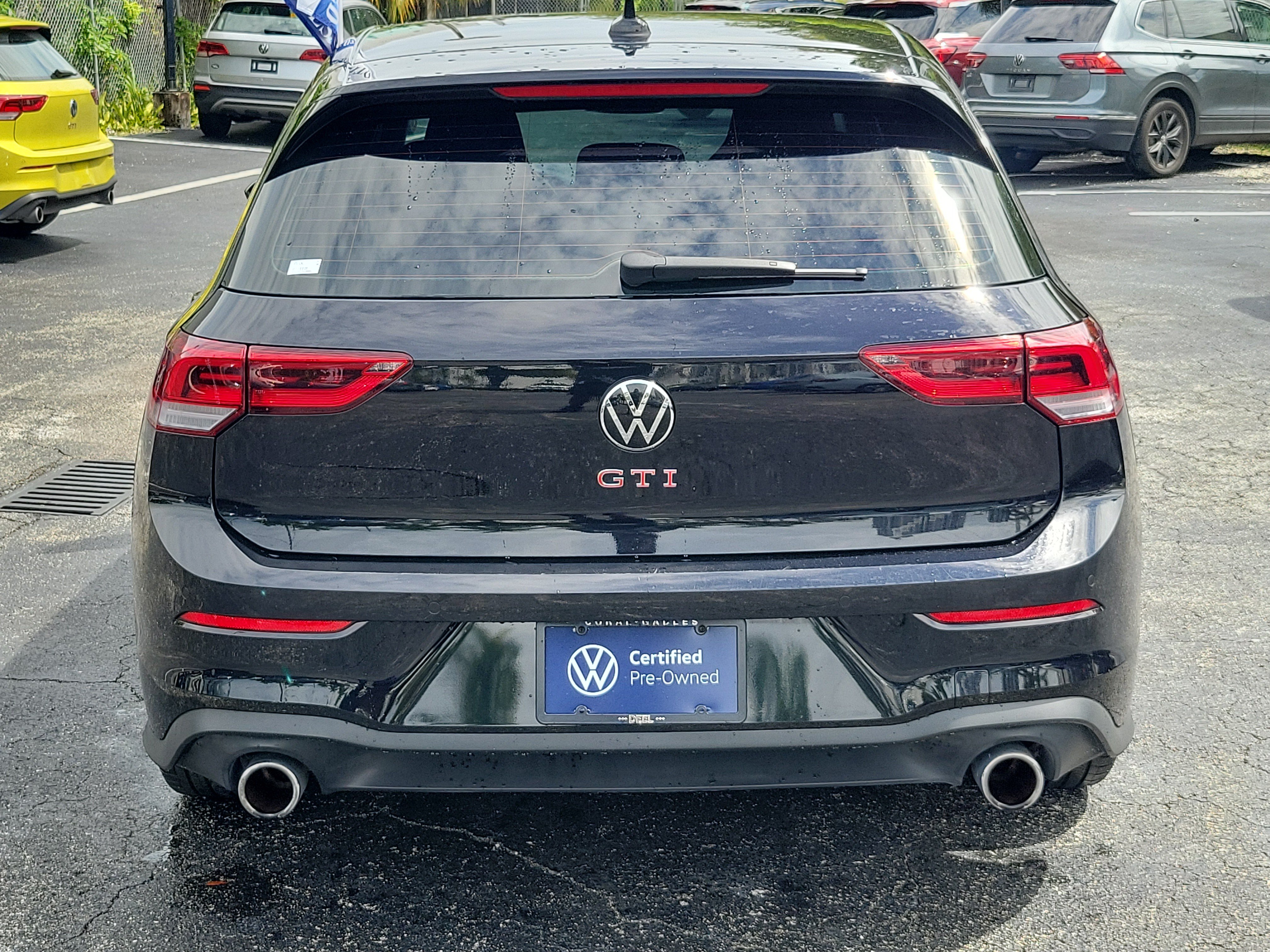Certified 2023 Volkswagen GTI SE w/ Black Wheel Package FWD image 4