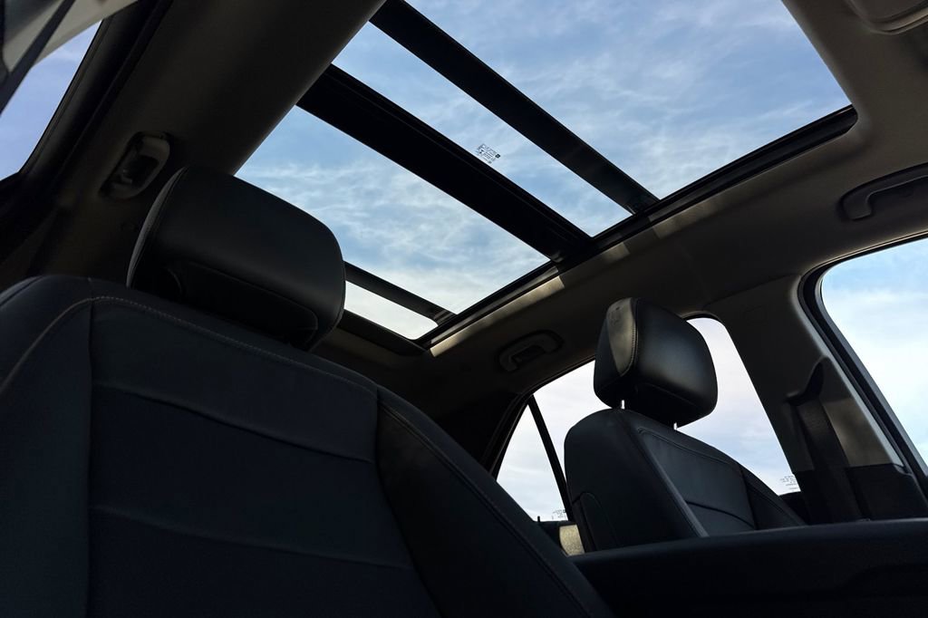 Used 2020 Chevrolet Equinox LT w/ Sport Edition FWD image 19