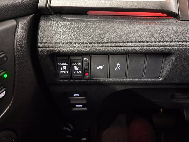 Used 2025 Honda Odyssey Sport-L image 27