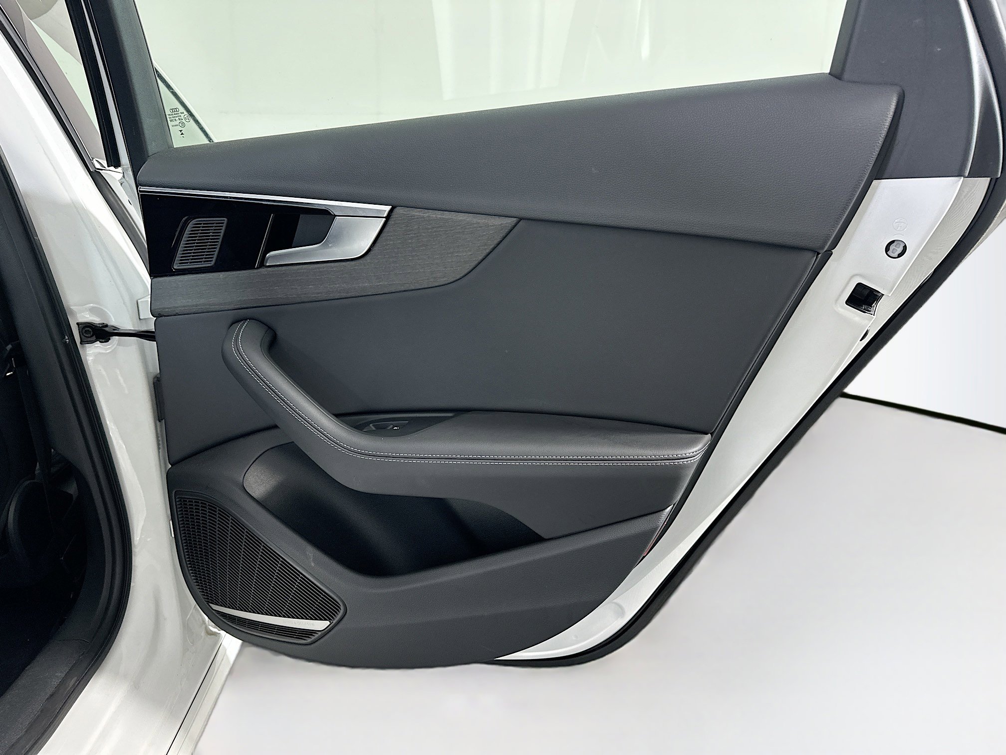 Used 2023 Audi A4 2.0T Premium Plus AWD/4WD image 29