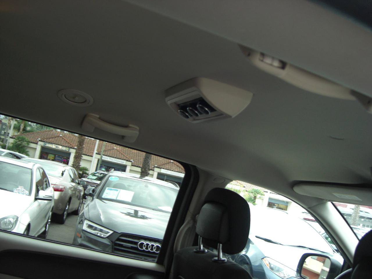 Used 2019 Dodge Grand Caravan SE FWD image 13