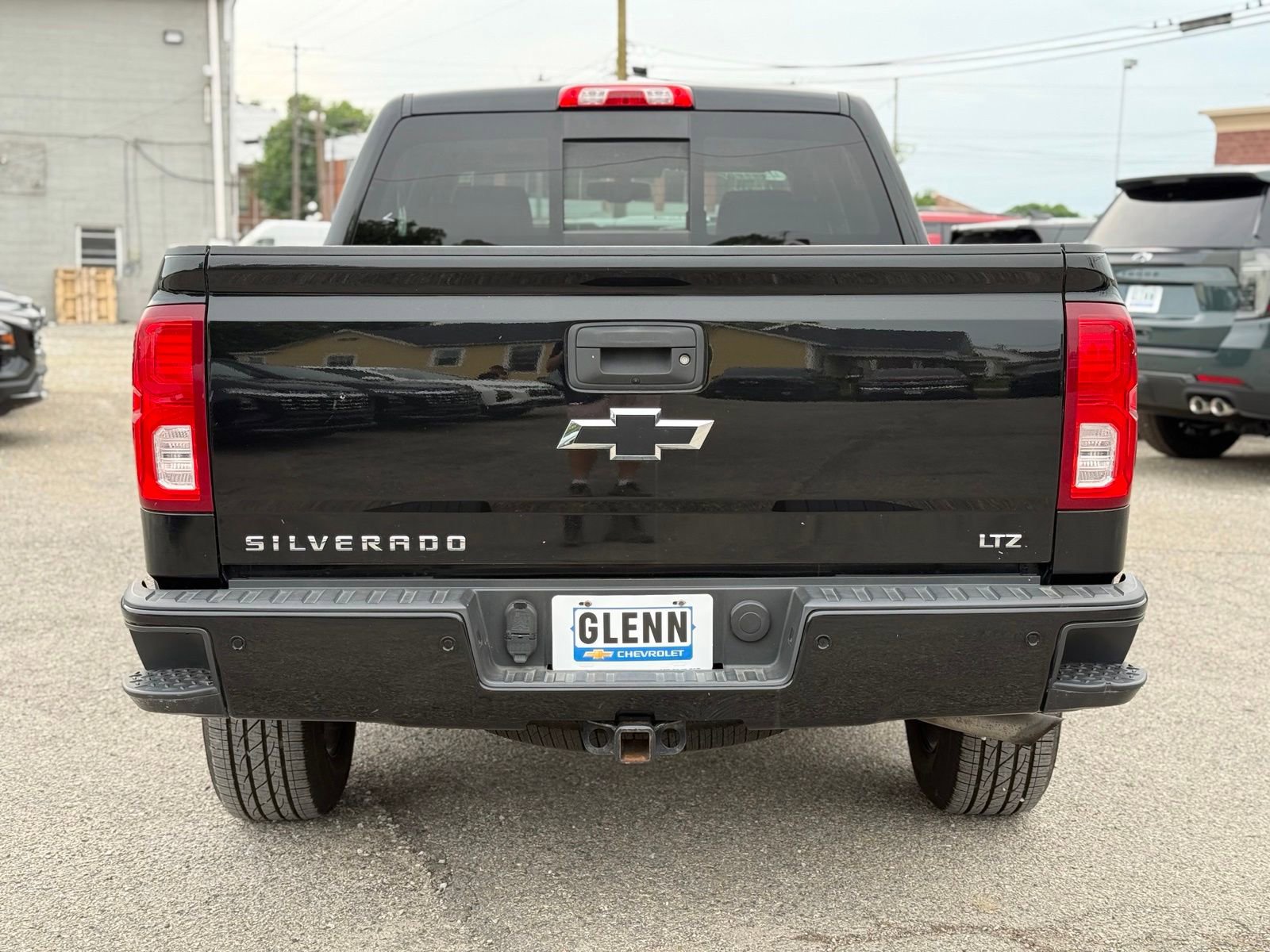 Used 2018 Chevrolet Silverado 1500 LTZ Z71 w/ LTZ Plus Package AWD/4WD image 5