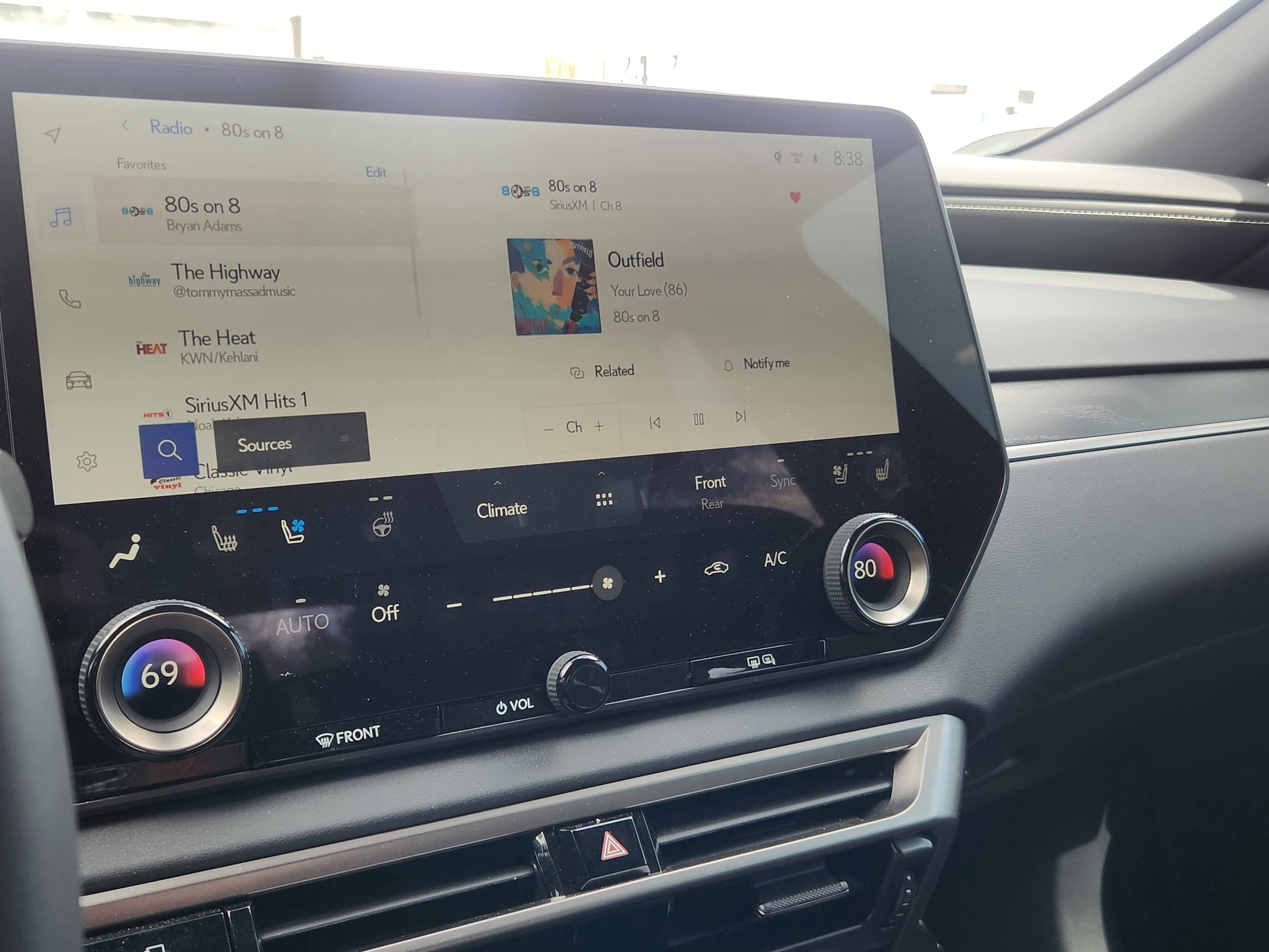 Used 2025 Lexus RX 350h w/ Convenience Package image 10