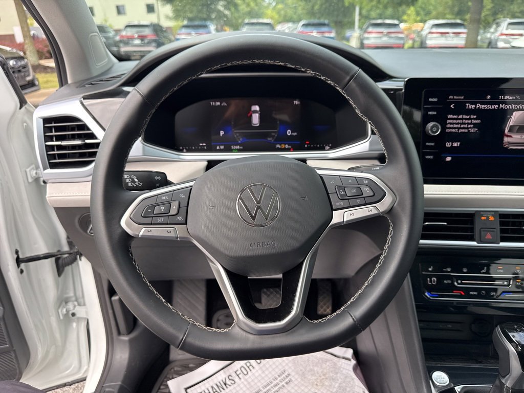 Used 2025 Volkswagen Taos SE image 26