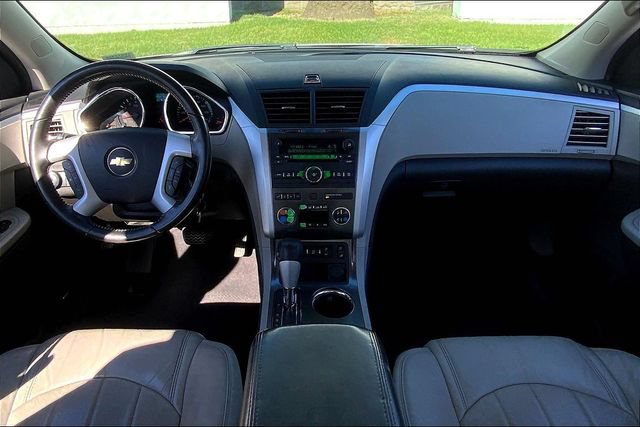 Used 2012 Chevrolet Traverse LTZ FWD image 15
