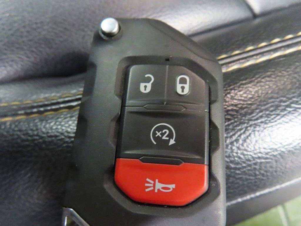 Used 2024 Jeep Wrangler Unlimited Sahara w/ Technology Group image 54