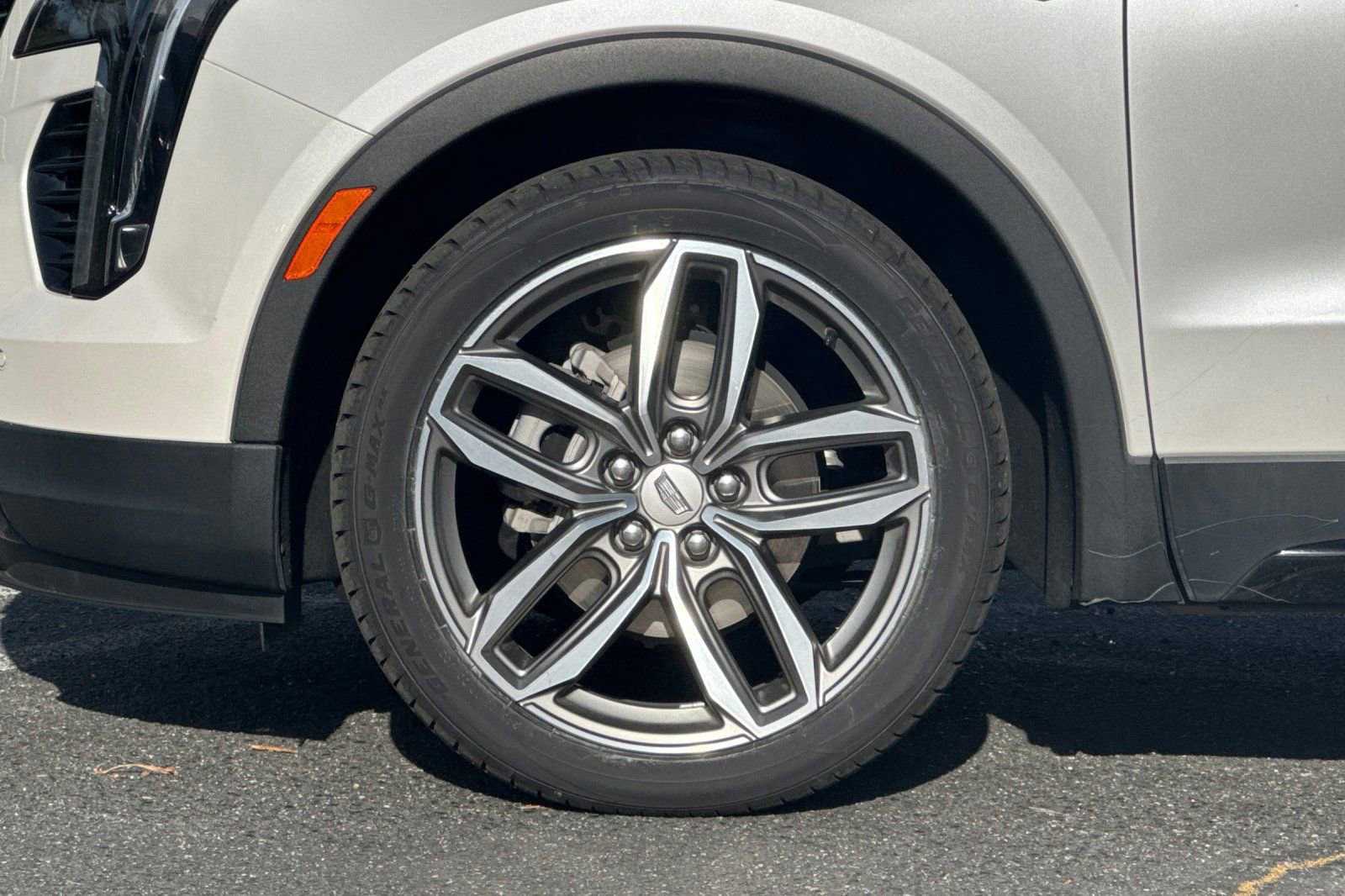 Used 2023 Cadillac XT4 Sport image 27