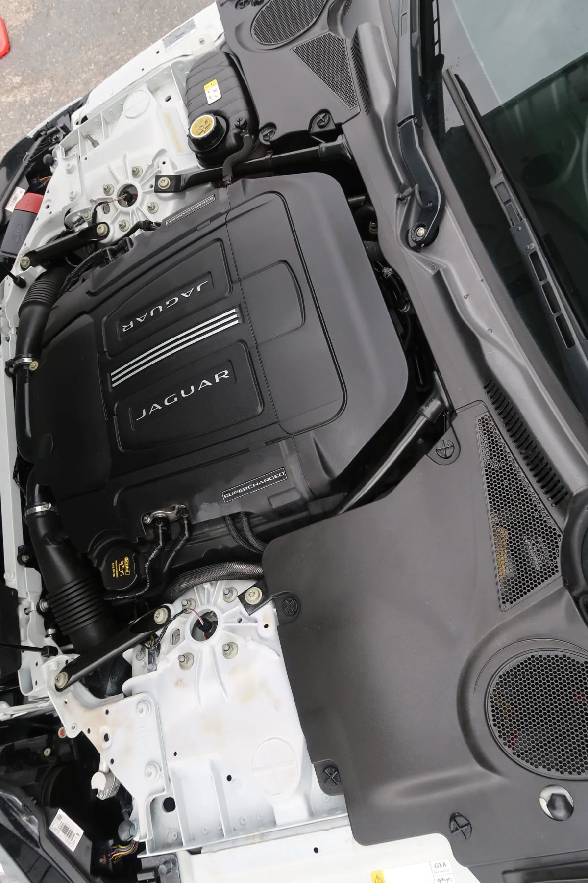 Used 2016 Jaguar F-TYPE S image 39