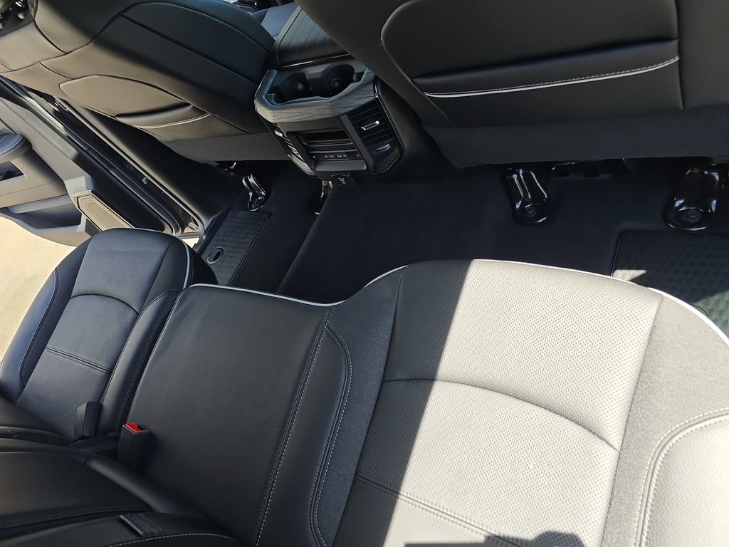 New 2026 RAM 2500 Limited AWD/4WD image 12