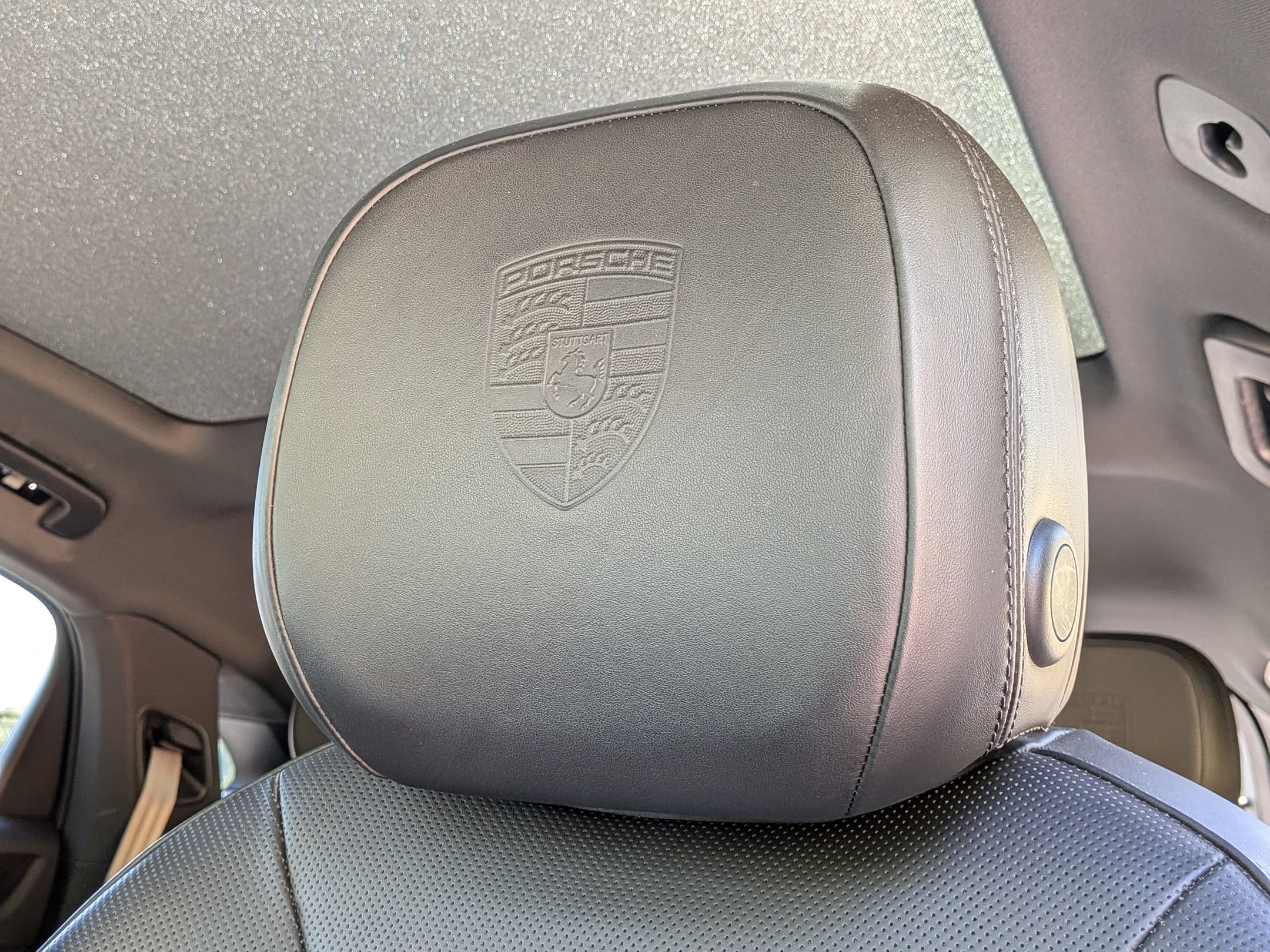 Certified 2023 Porsche Cayenne Platinum Edition AWD/4WD image 6