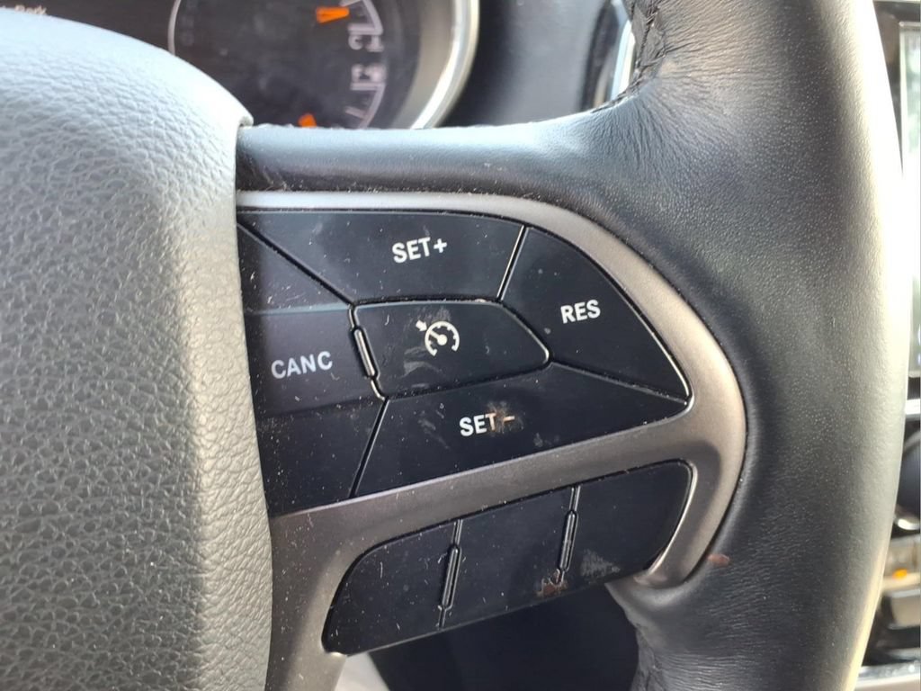 Used 2019 Jeep Grand Cherokee Limited w/ Trailer Tow Group IV AWD/4WD image 20