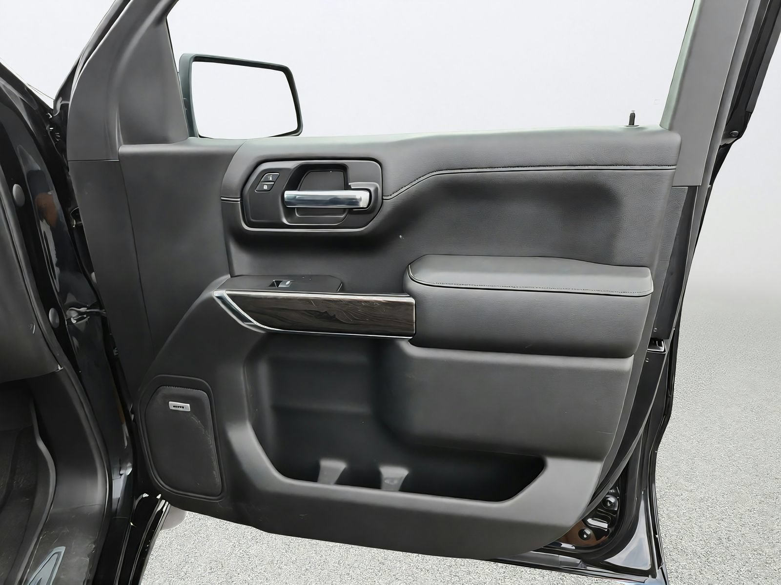 Used 2020 Chevrolet Silverado 1500 LTZ w/ LTZ Premium Package AWD/4WD image 29